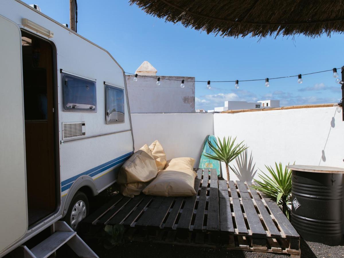 Glamping Caravan Lanzarote Campismo de Luxo